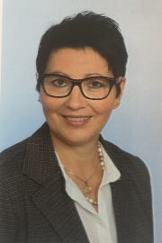 Frau Lucia Puglisi